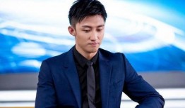 爆料黄景瑜酒量视频播放,视频播放引发热议，网友热议其真实酒量